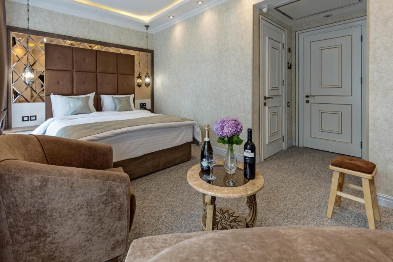 Hotel Aqua Liberty Tbilisi Exterior photo
